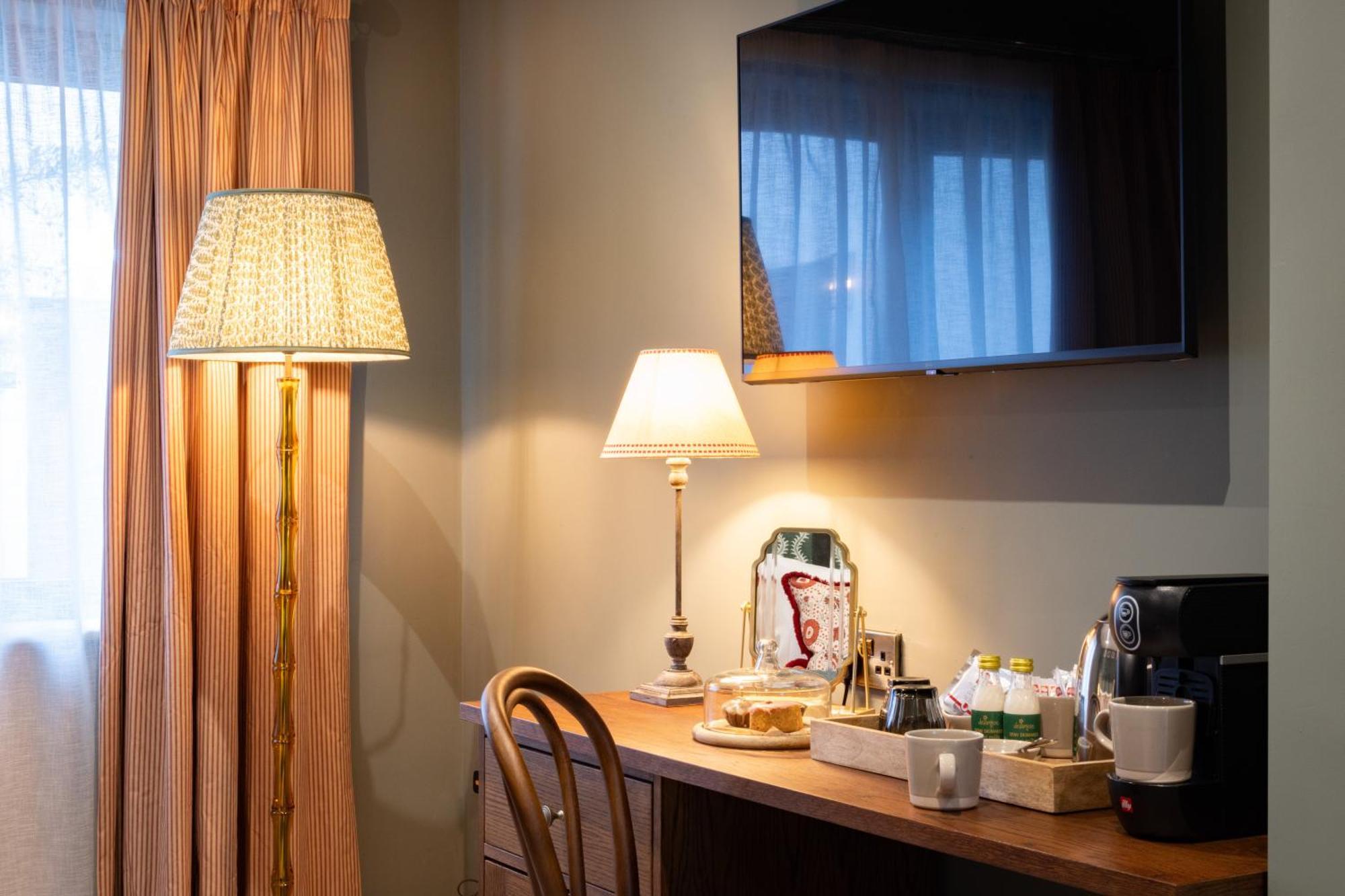 The Coat And Bear - A Heartwood Inn Newbury  Exteriér fotografie