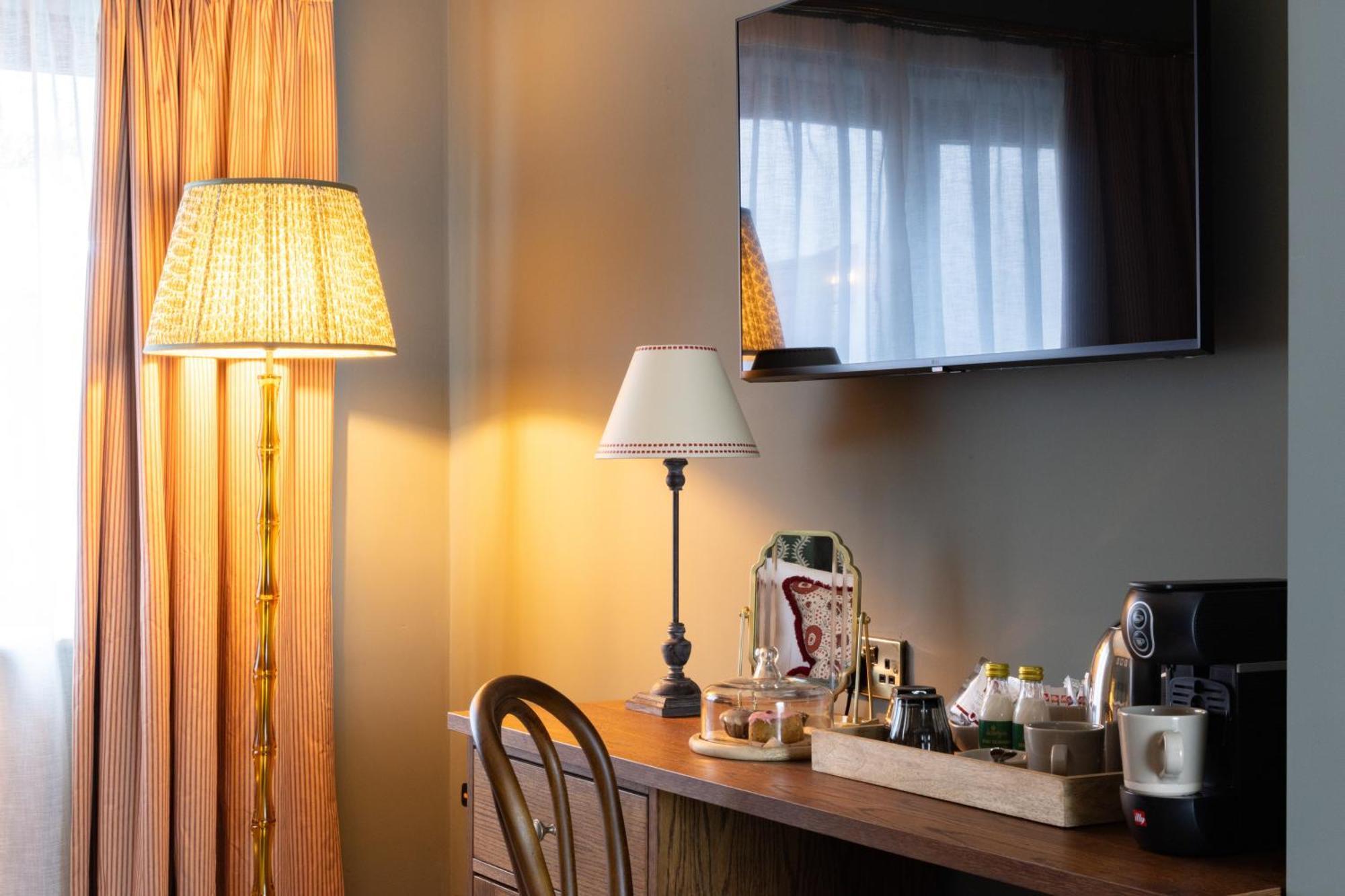 The Coat And Bear - A Heartwood Inn Newbury  Exteriér fotografie
