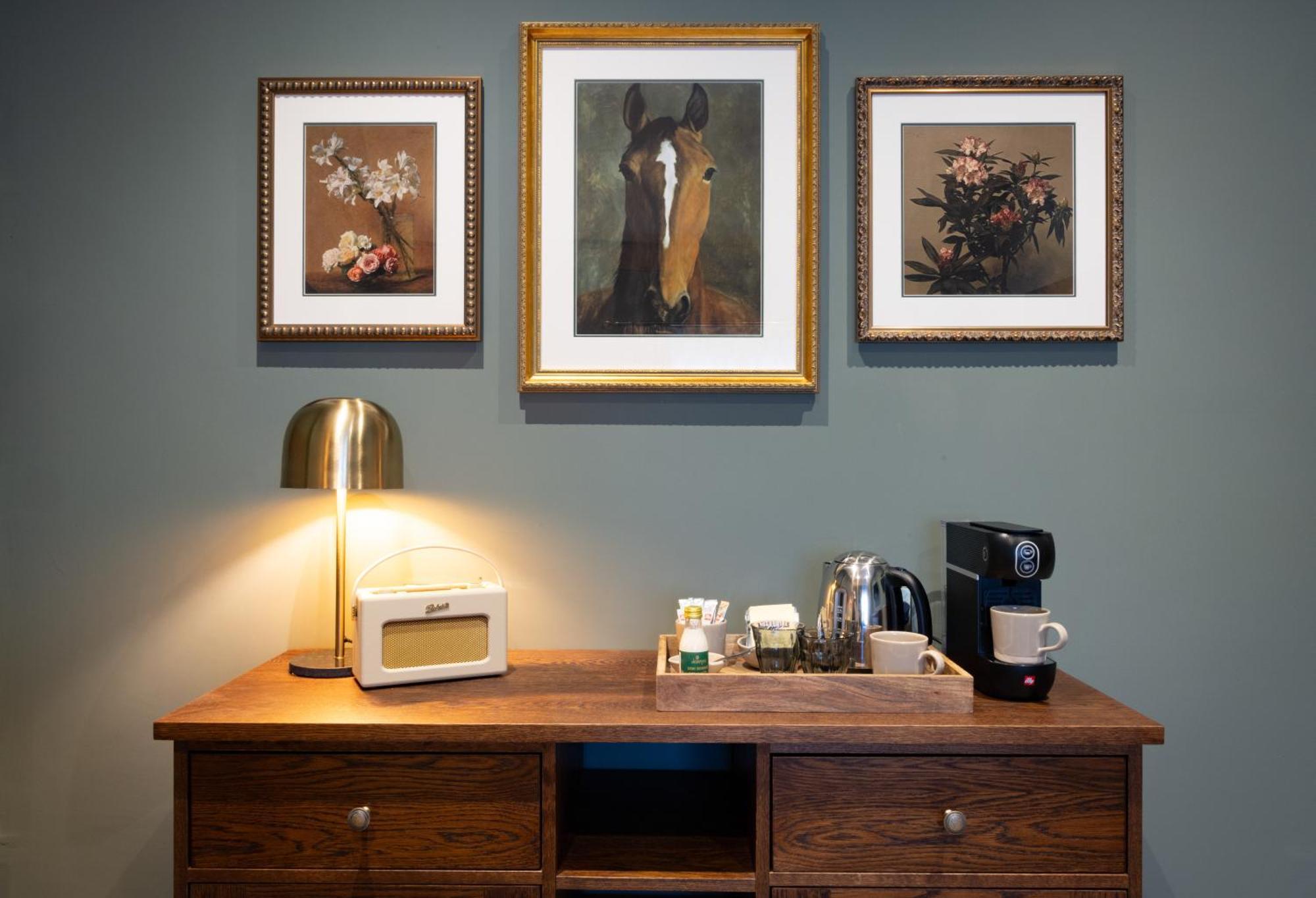 The Coat And Bear - A Heartwood Inn Newbury  Exteriér fotografie