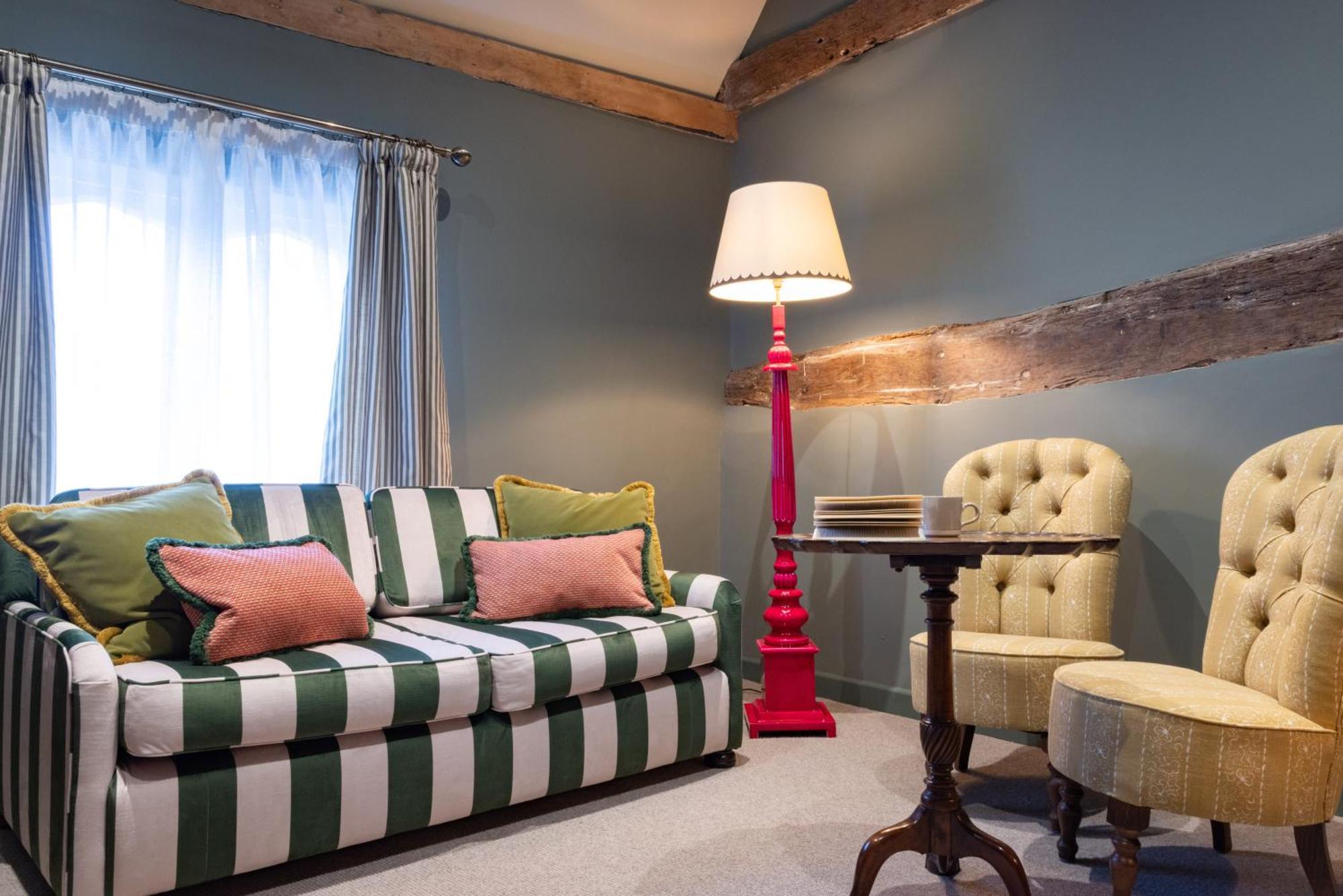 The Coat And Bear - A Heartwood Inn Newbury  Exteriér fotografie