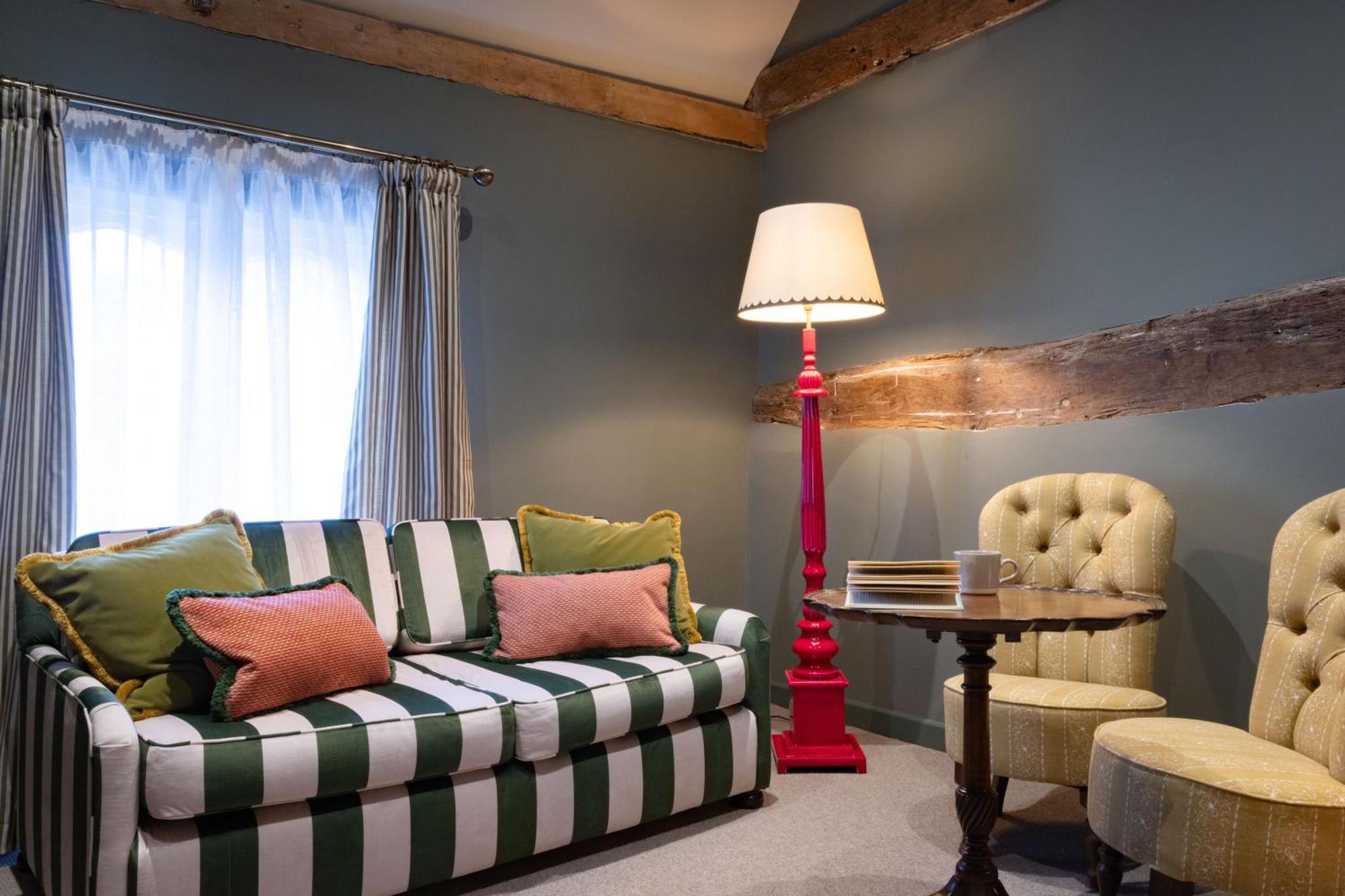 The Coat And Bear - A Heartwood Inn Newbury  Exteriér fotografie