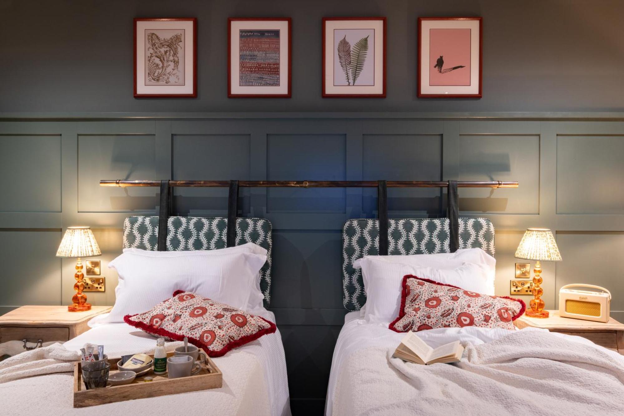 The Coat And Bear - A Heartwood Inn Newbury  Exteriér fotografie