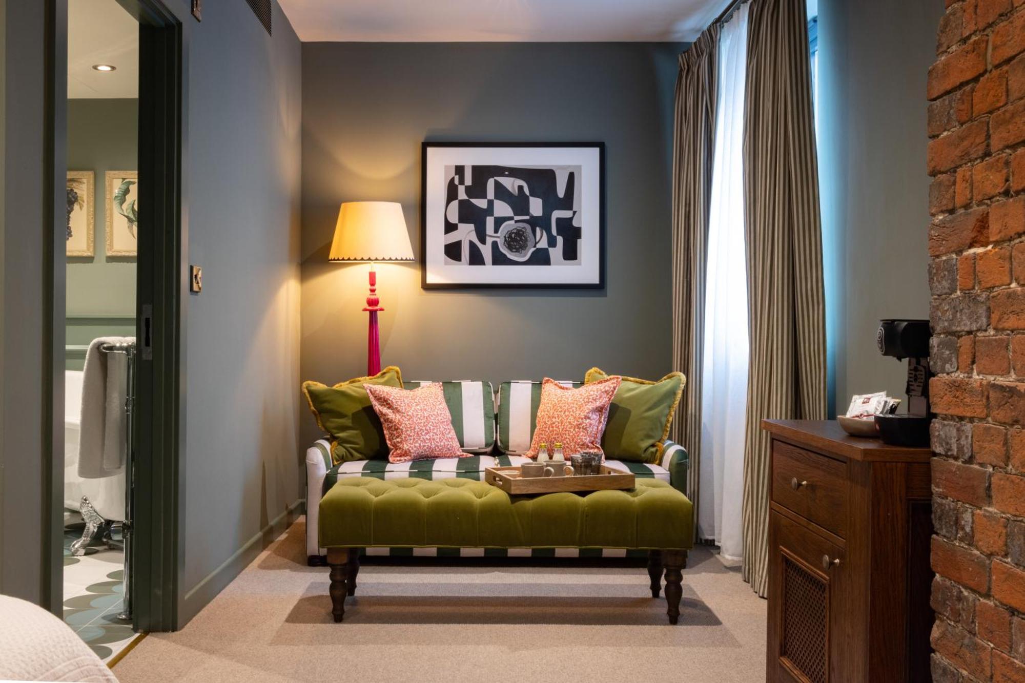 The Coat And Bear - A Heartwood Inn Newbury  Exteriér fotografie